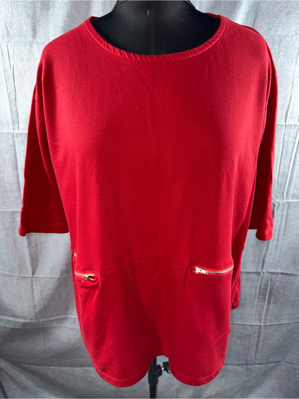 2779-Woman Within Red Zip-Pocket Tunic